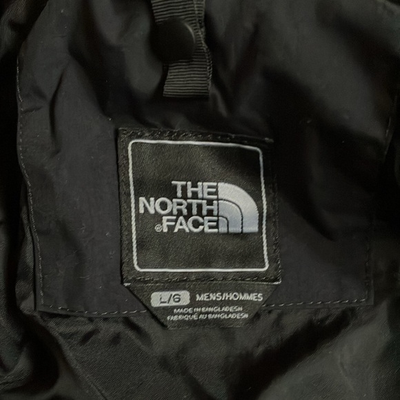 Men’s size L The North Face raincoat. - Picture 5 of 5